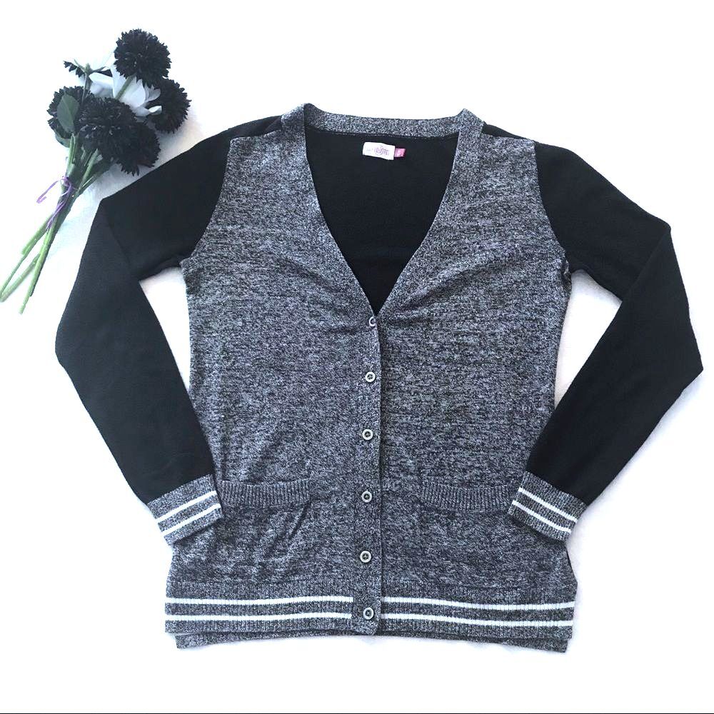 SO Cardigan Sweater Size Medium Gray White Black